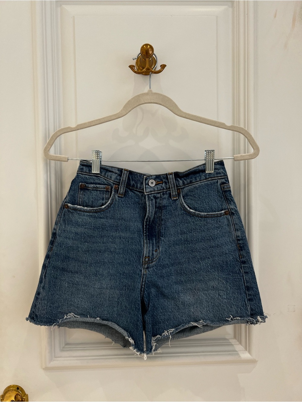 Abercrombie & Fitch the dad short denim high rise shorts size 2 , 26 inch